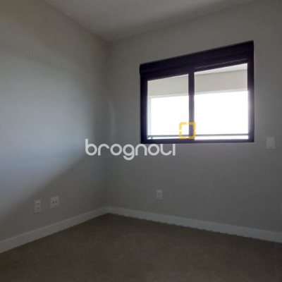 Apartamento com 94m², 3 quartos (sendo 1 suíte), 2 garagens, no bairro Monte Verde em Florianópolis
