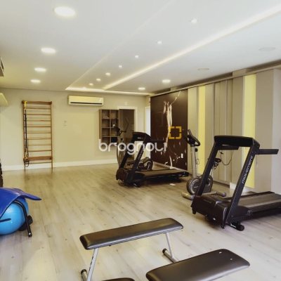 Apartamento com 95m², 2 quartos (sendo 1 suíte), 2 garagens, no bairro Pantanal em Florianópolis