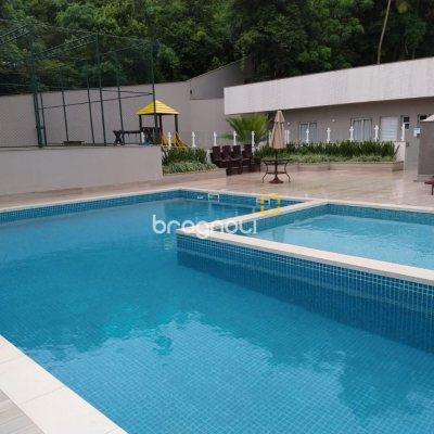 Apartamento com 95m², 2 quartos (sendo 1 suíte), 2 garagens, no bairro Pantanal em Florianópolis