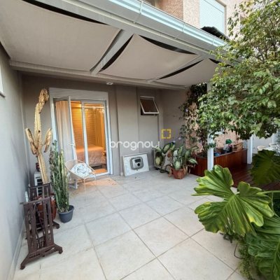 Apartamento com 95m², 2 quartos (sendo 1 suíte), 2 garagens, no bairro Pantanal em Florianópolis