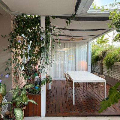 Apartamento com 95m², 2 quartos (sendo 1 suíte), 2 garagens, no bairro Pantanal em Florianópolis