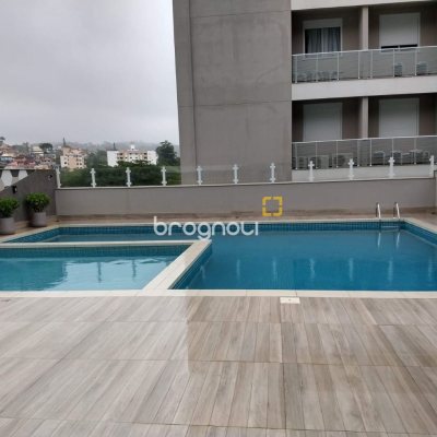 Apartamento com 95m², 2 quartos (sendo 1 suíte), 2 garagens, no bairro Pantanal em Florianópolis