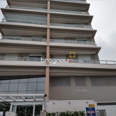 Apartamento com 95m², 2 quartos (sendo 1 suíte), 2 garagens, no bairro Pantanal em Florianópolis