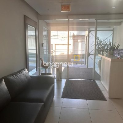 Apartamento com 85m², 2 quartos (sendo 1 suíte), 1 garagem, no bairro Kobrasol em São José