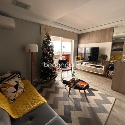 Apartamento com 85m², 2 quartos (sendo 1 suíte), 1 garagem, no bairro Kobrasol em São José