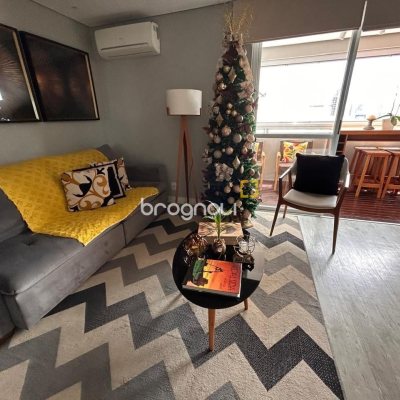 Apartamento com 85m², 2 quartos (sendo 1 suíte), 1 garagem, no bairro Kobrasol em São José
