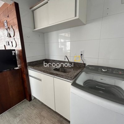 Apartamento com 85m², 2 quartos (sendo 1 suíte), 1 garagem, no bairro Kobrasol em São José