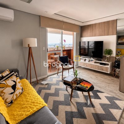 Apartamento com 85m², 2 quartos (sendo 1 suíte), 1 garagem, no bairro Kobrasol em São José