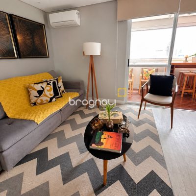 Apartamento com 85m², 2 quartos (sendo 1 suíte), 1 garagem, no bairro Kobrasol em São José