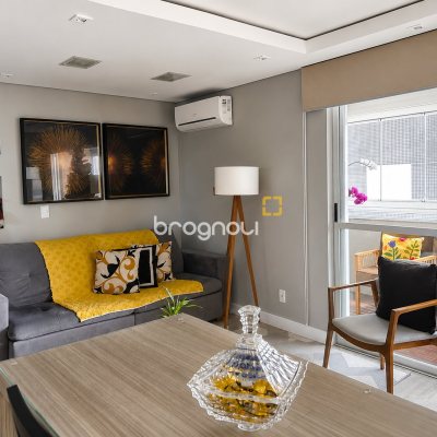 Apartamento com 85m², 2 quartos (sendo 1 suíte), 1 garagem, no bairro Kobrasol em São José