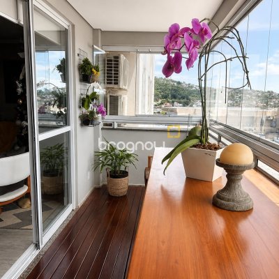 Apartamento com 85m², 2 quartos (sendo 1 suíte), 1 garagem, no bairro Kobrasol em São José