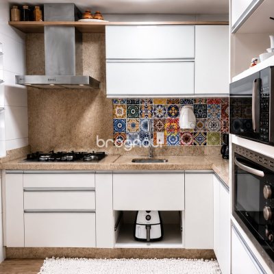 Apartamento com 85m², 2 quartos (sendo 1 suíte), 1 garagem, no bairro Kobrasol em São José