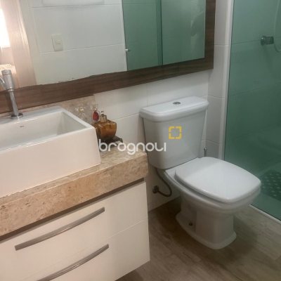 Apartamento com 85m², 2 quartos (sendo 1 suíte), 1 garagem, no bairro Kobrasol em São José