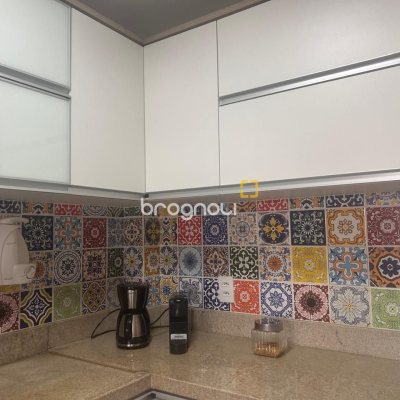 Apartamento com 85m², 2 quartos (sendo 1 suíte), 1 garagem, no bairro Kobrasol em São José