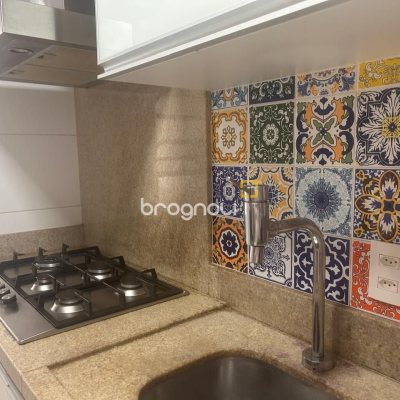 Apartamento com 85m², 2 quartos (sendo 1 suíte), 1 garagem, no bairro Kobrasol em São José