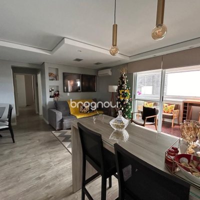 Apartamento com 85m², 2 quartos (sendo 1 suíte), 1 garagem, no bairro Kobrasol em São José