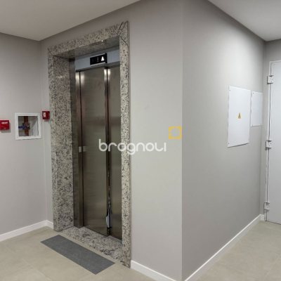 Studio com 40m², 1 quarto, 1 garagem, no bairro Centro em Florianópolis