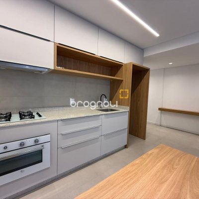 Studio com 40m², 1 quarto, 1 garagem, no bairro Centro em Florianópolis