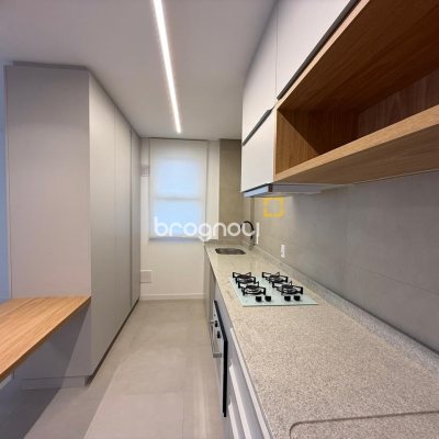 Studio com 40m², 1 quarto, 1 garagem, no bairro Centro em Florianópolis