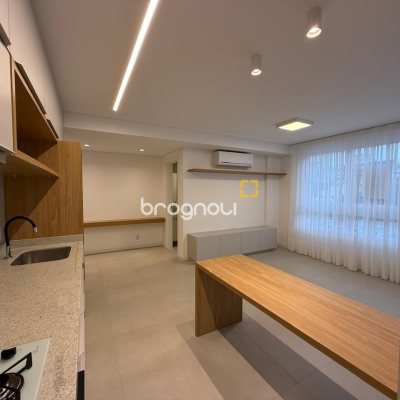 Studio com 40m², 1 quarto, 1 garagem, no bairro Centro em Florianópolis