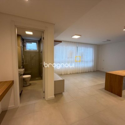 Studio com 40m², 1 quarto, 1 garagem, no bairro Centro em Florianópolis