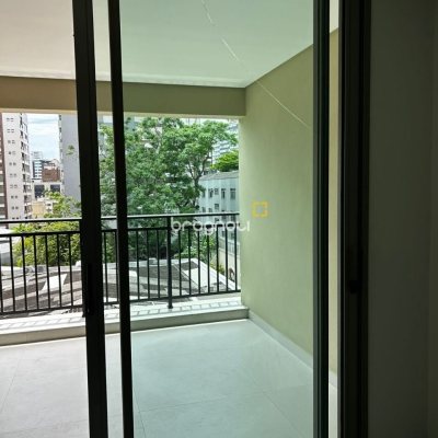 Apartamento com 122m², 3 quartos (sendo 3 suítes), 2 garagens, no bairro Centro em Florianópolis