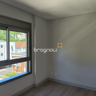 Apartamento com 122m², 3 quartos (sendo 3 suítes), 2 garagens, no bairro Centro em Florianópolis