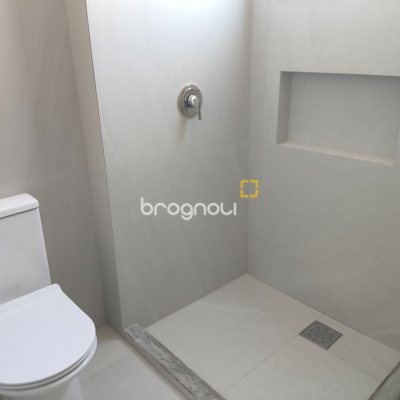 Apartamento com 122m², 3 quartos (sendo 3 suítes), 2 garagens, no bairro Centro em Florianópolis