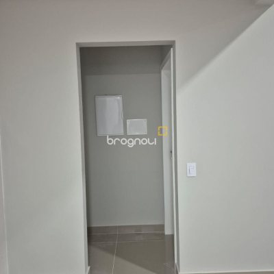 Casa com 113m², 3 quartos (sendo 1 suíte), 2 garagens, no bairro Forquilhas em São José