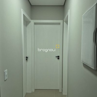 Casa com 113m², 3 quartos (sendo 1 suíte), 2 garagens, no bairro Forquilhas em São José
