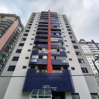 Cobertura com 459m², 4 quartos (sendo 2 suítes), 3 garagens, no bairro Campinas em São José