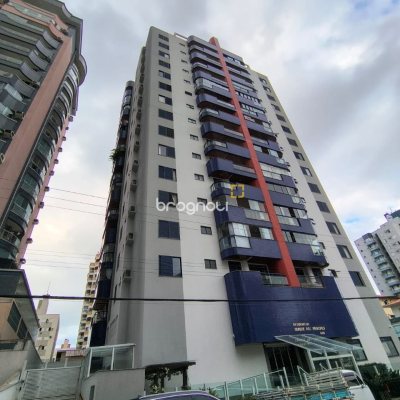 Cobertura com 459m², 4 quartos (sendo 2 suítes), 3 garagens, no bairro Campinas em São José
