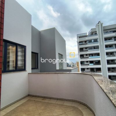 Cobertura com 459m², 4 quartos (sendo 2 suítes), 3 garagens, no bairro Campinas em São José