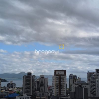 Cobertura com 459m², 4 quartos (sendo 2 suítes), 3 garagens, no bairro Campinas em São José