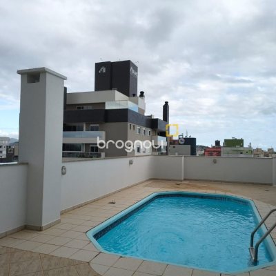 Cobertura com 459m², 4 quartos (sendo 2 suítes), 3 garagens, no bairro Campinas em São José