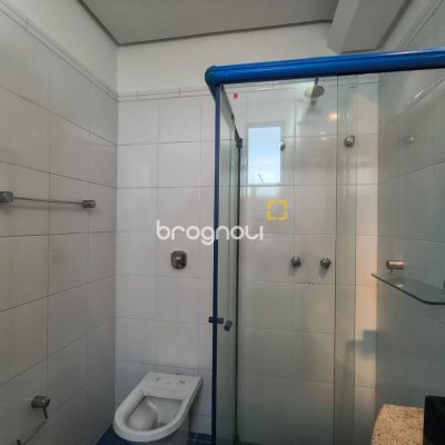 Cobertura com 459m², 4 quartos (sendo 2 suítes), 3 garagens, no bairro Campinas em São José