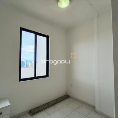 Cobertura com 459m², 4 quartos (sendo 2 suítes), 3 garagens, no bairro Campinas em São José