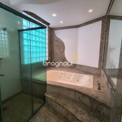 Cobertura com 459m², 4 quartos (sendo 2 suítes), 3 garagens, no bairro Campinas em São José