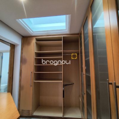 Cobertura com 459m², 4 quartos (sendo 2 suítes), 3 garagens, no bairro Campinas em São José
