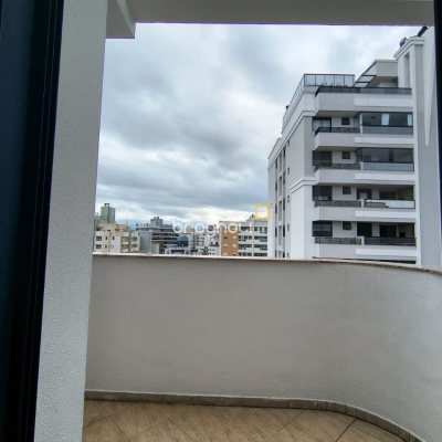 Cobertura com 459m², 4 quartos (sendo 2 suítes), 3 garagens, no bairro Campinas em São José