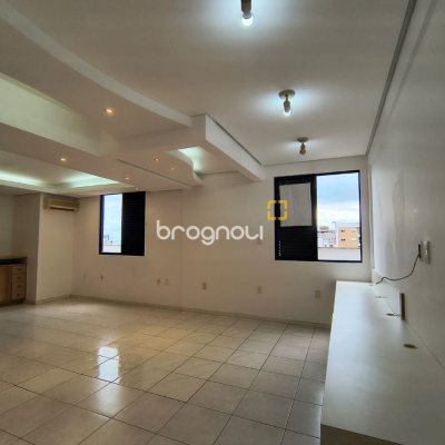 Cobertura com 459m², 4 quartos (sendo 2 suítes), 3 garagens, no bairro Campinas em São José