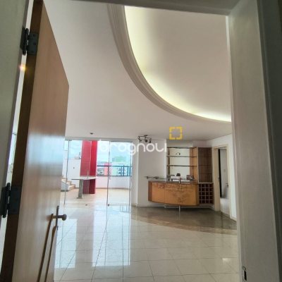 Cobertura com 459m², 4 quartos (sendo 2 suítes), 3 garagens, no bairro Campinas em São José