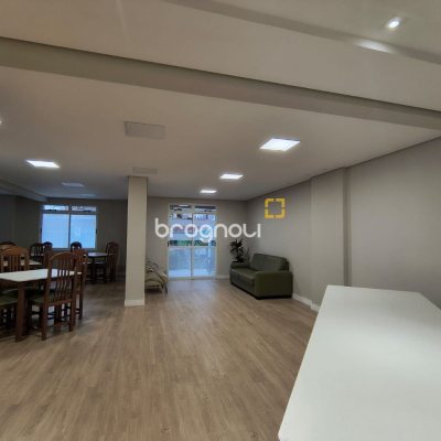 Cobertura com 459m², 4 quartos (sendo 2 suítes), 3 garagens, no bairro Campinas em São José