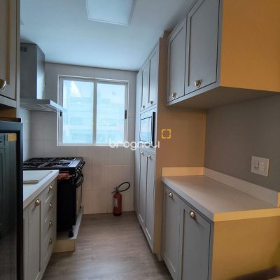 Cobertura com 459m², 4 quartos (sendo 2 suítes), 3 garagens, no bairro Campinas em São José