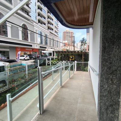 Cobertura com 459m², 4 quartos (sendo 2 suítes), 3 garagens, no bairro Campinas em São José