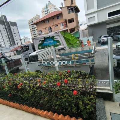 Cobertura com 459m², 4 quartos (sendo 2 suítes), 3 garagens, no bairro Campinas em São José