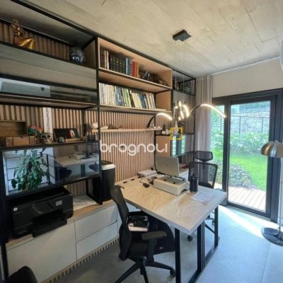 Casa de Condomínio com 413m², 3 quartos (sendo 3 suítes), 5 garagens, no bairro Lagoa da Conceição em Florianópolis