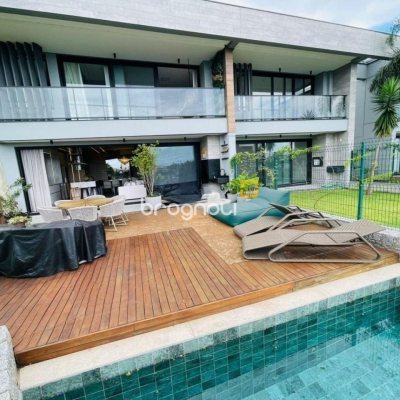 Casa de Condomínio com 413m², 3 quartos (sendo 3 suítes), 5 garagens, no bairro Lagoa da Conceição em Florianópolis