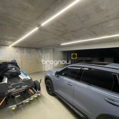 Casa de Condomínio com 413m², 3 quartos (sendo 3 suítes), 5 garagens, no bairro Lagoa da Conceição em Florianópolis