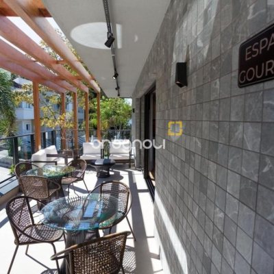 Casa de Condomínio com 413m², 3 quartos (sendo 3 suítes), 5 garagens, no bairro Lagoa da Conceição em Florianópolis